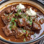 Rindergulasch Rezept mit RotTraubensaft - ganz zart wie von Oma